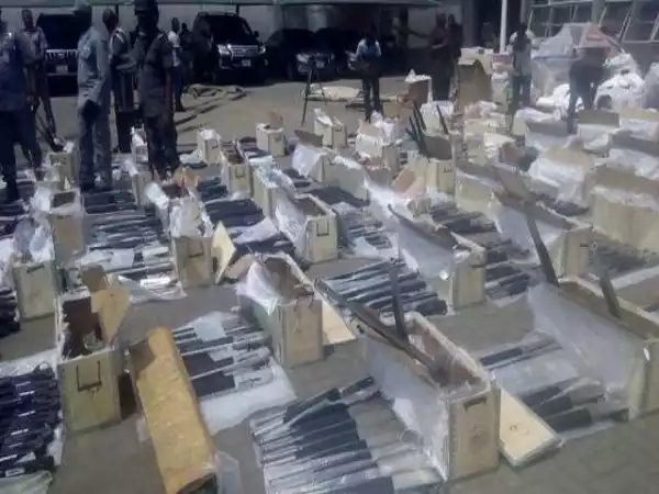 Customs intercepts 661 pump-action rifles in Lagos